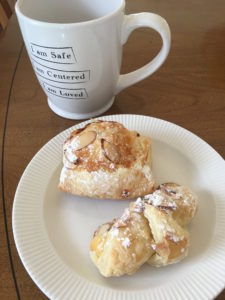 Pastries filled with Almond Cream