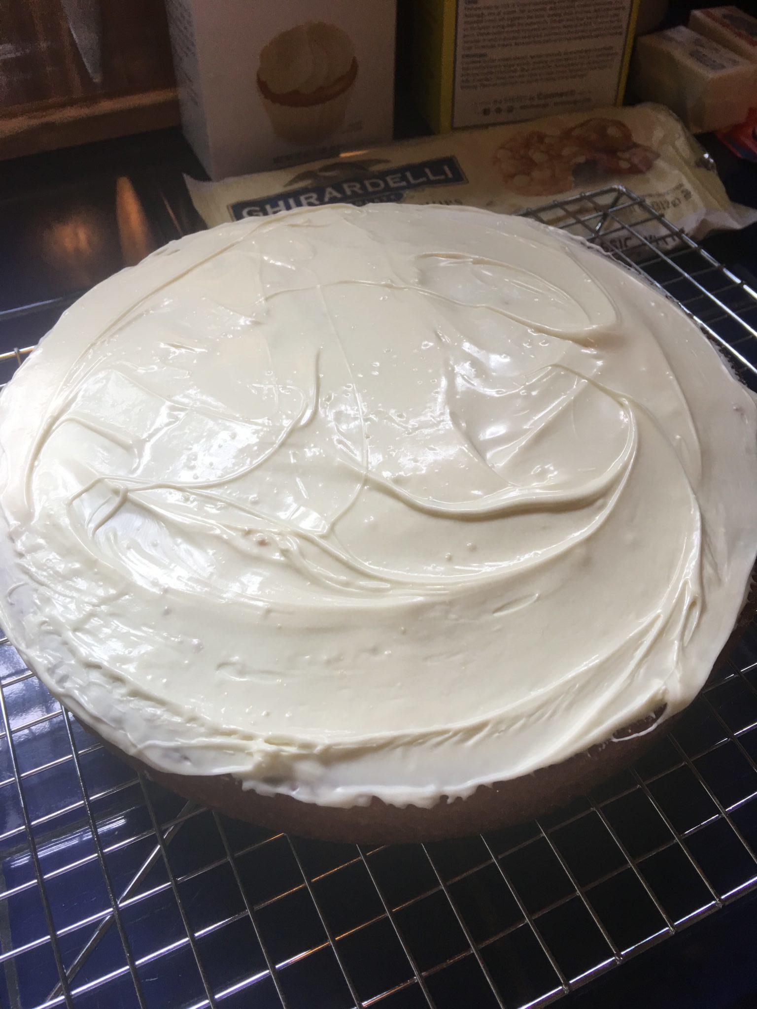 White chocolate topped cake
