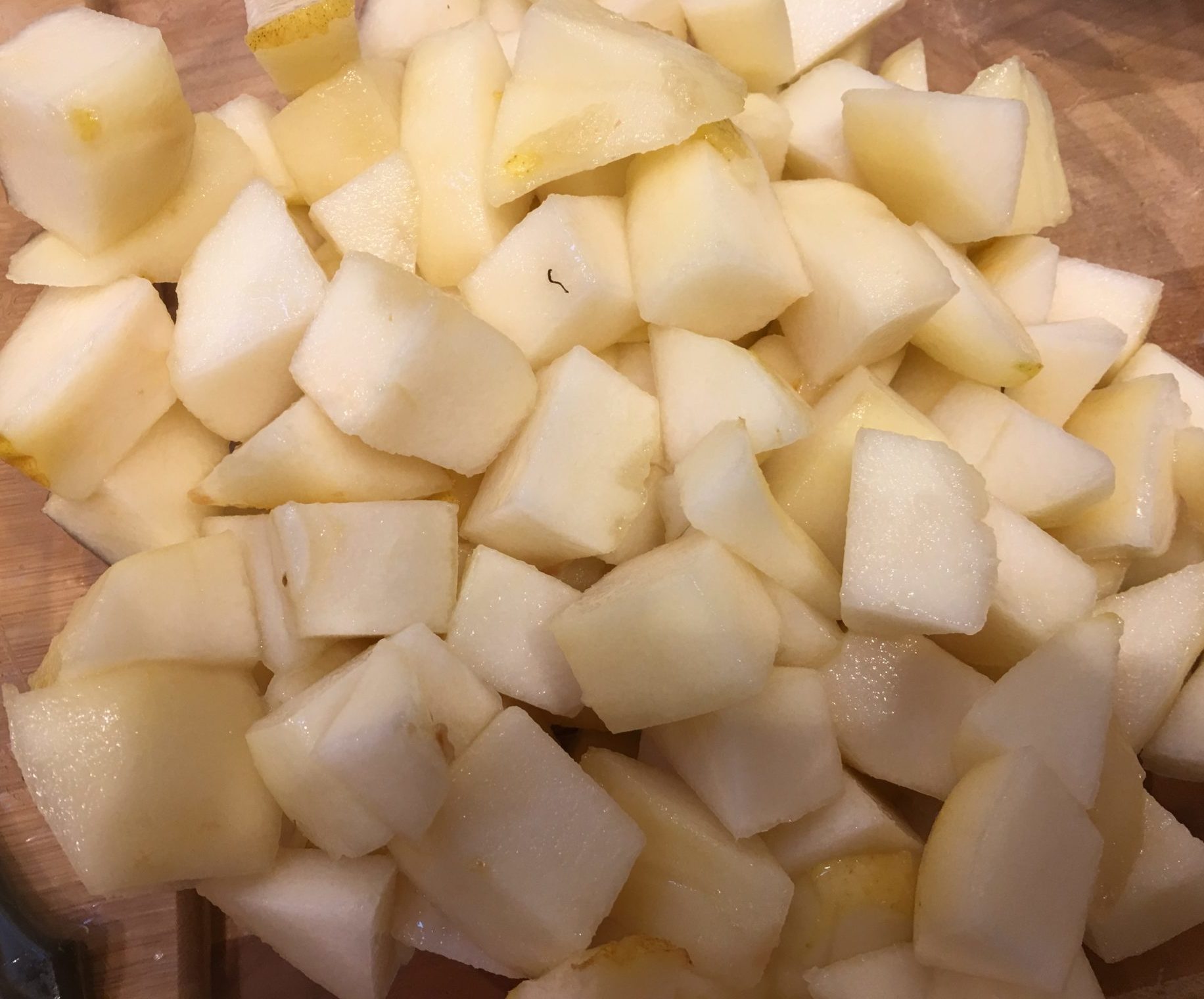 Pears in small chunks