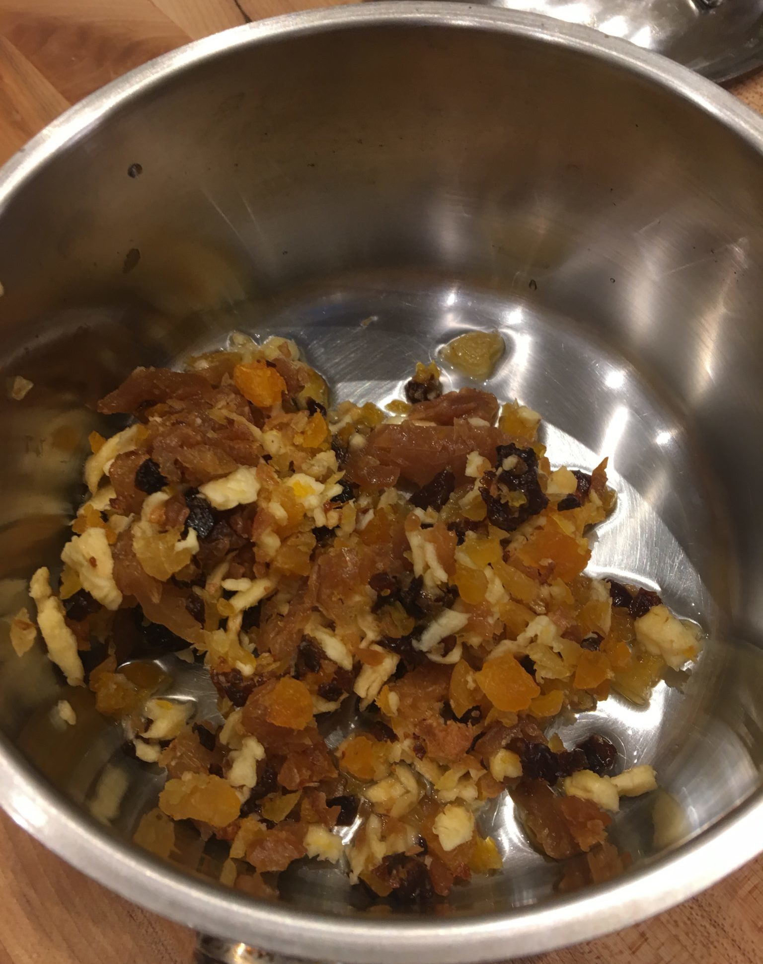 Dried fruit, steamed