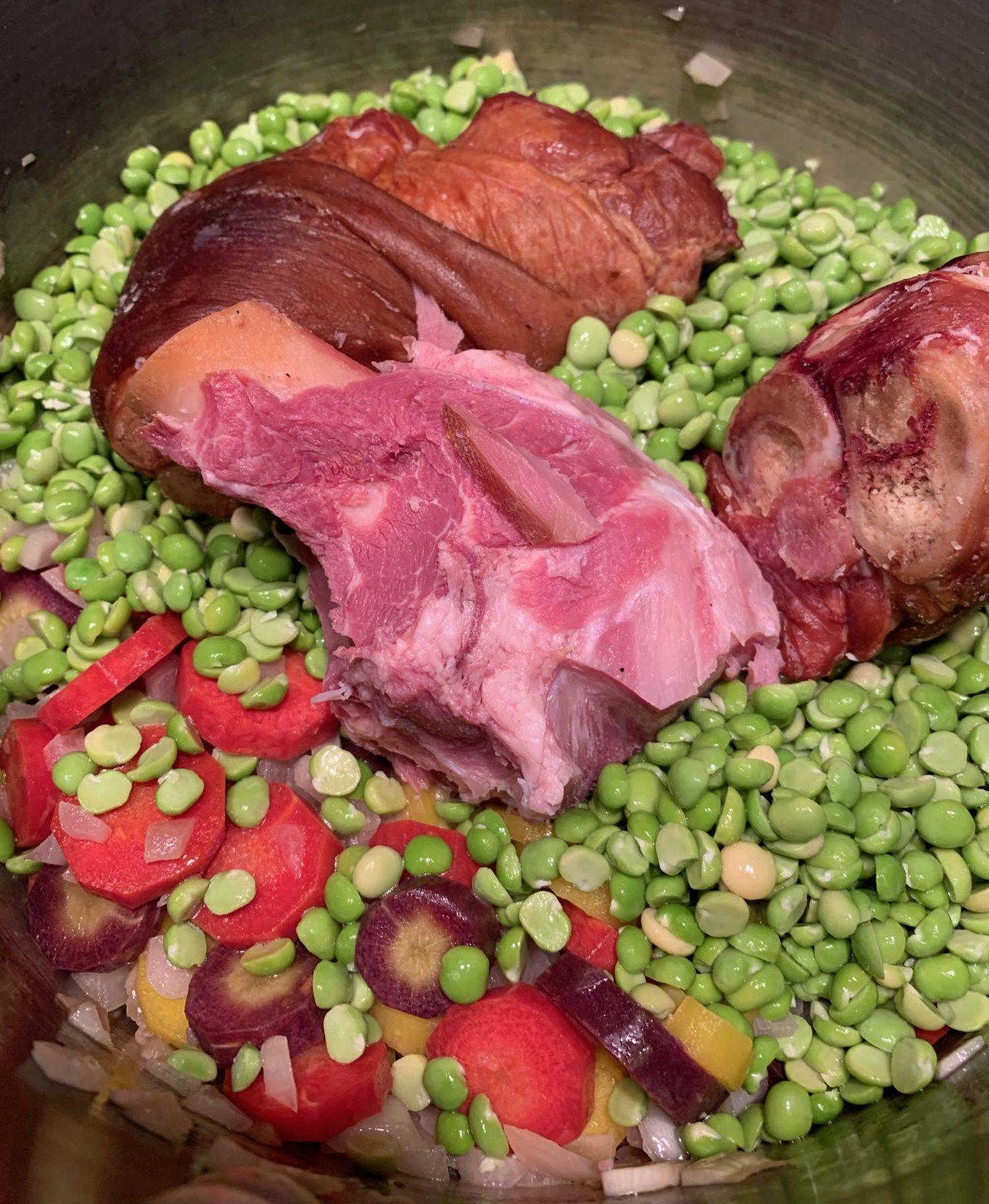 Split pea soup with ham ingredients