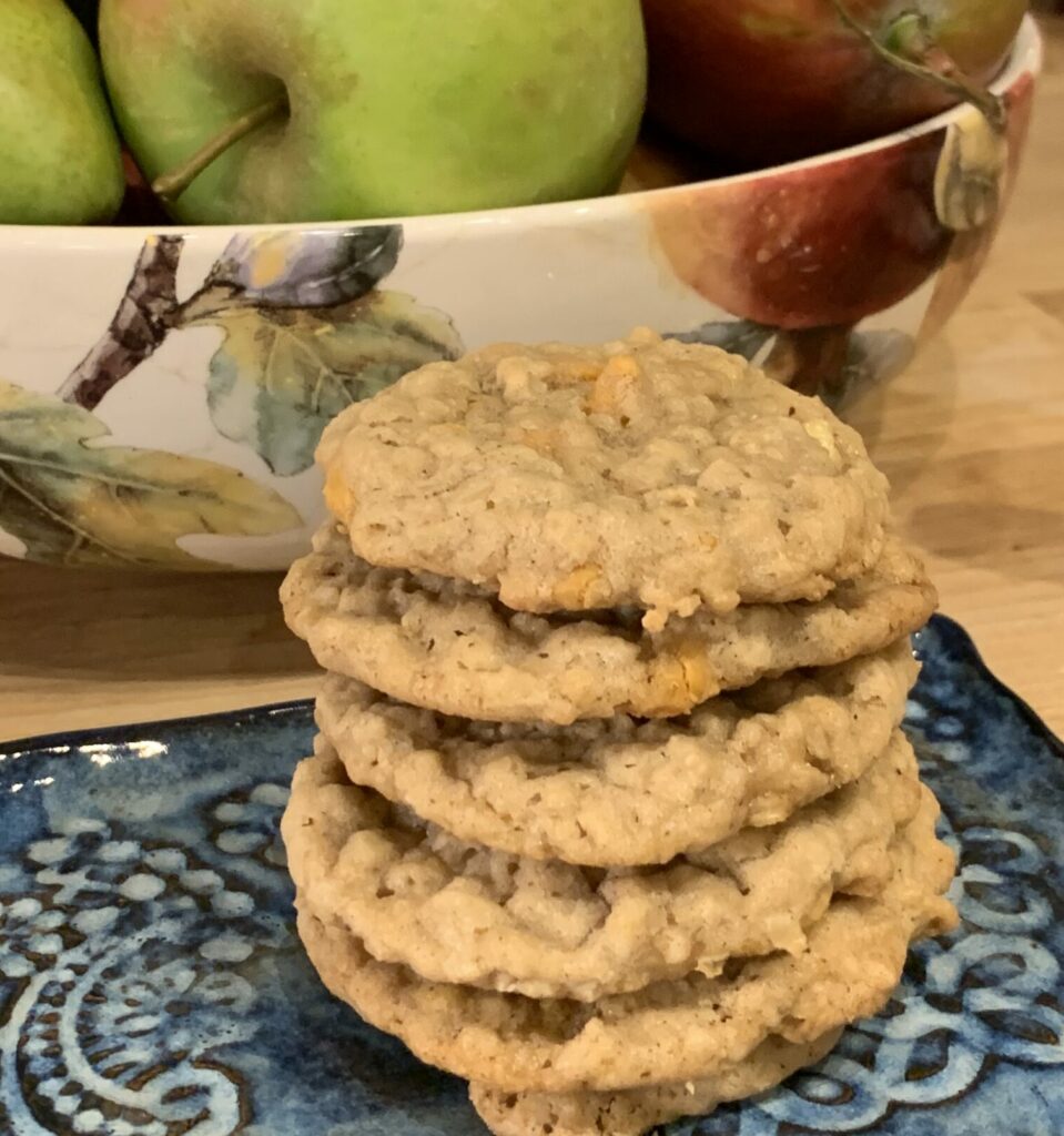 Spiced Oatmeal and Apple Cookies