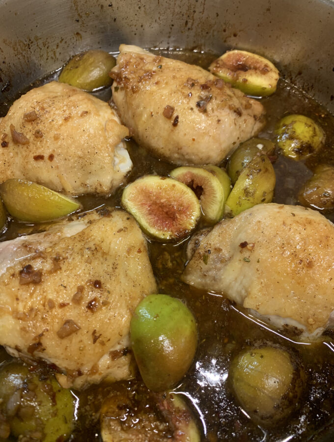 Chicken with Figs in Sauce
