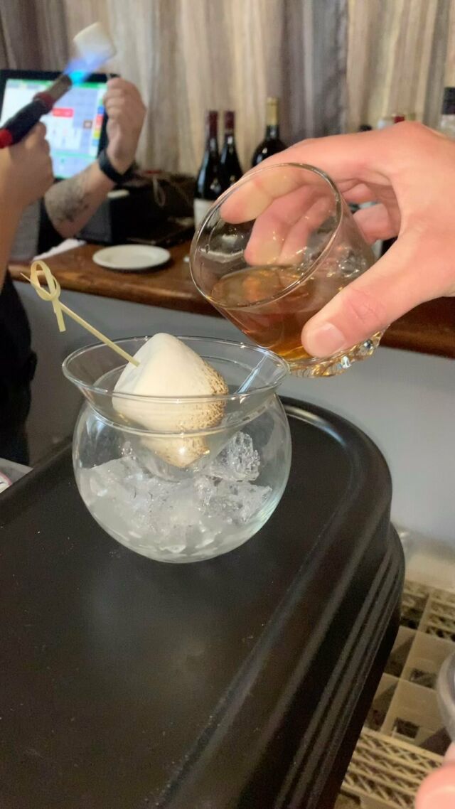 Campfire Bourbon meets roasted marshmallow @73andmainrestaurant  I was a doubter but it’s a fun drink for a fall evening! #craftcocktails #bourbondrinks #awomancooks 
.
.
.
.
#specialtycocktails #ashevillefoodie #outsidecharlotte #ashevillefoodieincharlotte
