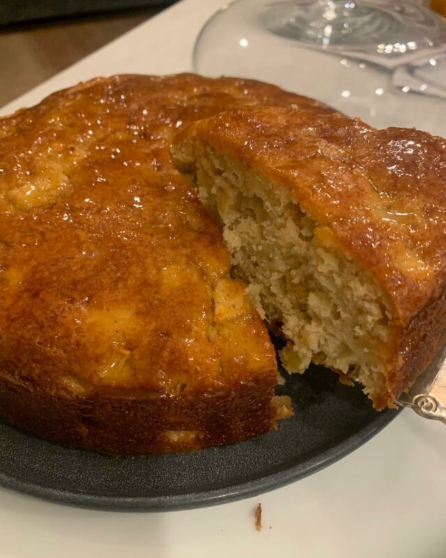 Fall Cakes from Around the World! This apple honey cake comes from Greece. Yogurt and olive oil complete the collection of Greek ingredients which make this cake light, moist and filled with flavor. Recipe is on my blog. Link in bio! #fallcakes #applecake #awomancooks 
.
.
.
.
#greekapplecake #honeyapplecake #applesapplesapples #homebakers #bakebakebake #ashevillebaker