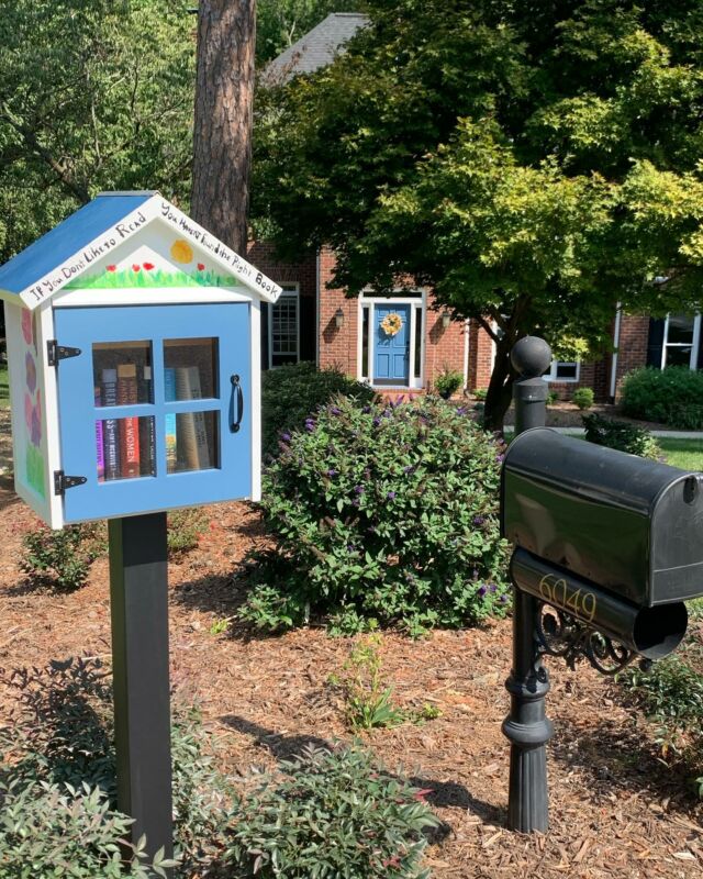 It’s not just about the garden. I’m slowly making our house into “that house “. The one with fairy doors on the trees and a colorful sharing library in the front. It’s called My House!  #ahouseisahome #myhouseandhome #awomancooks 
.
.
.
.
#sharinglibrary #littlelibrary #ifyoudontliketoreadyouhaventfoundtherightbook #urbangardener #ashevillefoodieincharlotte #ashevillefoodie