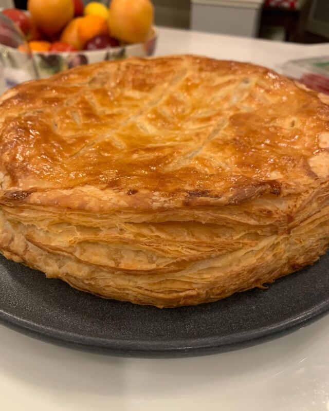 Since we were supposed to be having a rare and wonderful snow event I decided to make a special treat. I used the rough puff pastry recipe from my blog and created a Galette De Rois. It’s a French King Cake traditionally served in January in honor of the journey of the Magi. Well the snow was a bust but we still got a good cake out of it! #snowfail #galettedesrois👑 #awomancooks #bakerathome