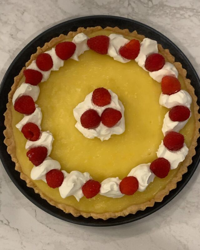 Something about winter just begs for fresh citrus flavors!  So here’s a lemon curd tart to get you started!  Recipe from @smittenkitchen  #lemonslemonslemonslemonslemons #citrusfresh #awomancooks 
.
.
.
.
#wintercitrus #freshlemons #lemoncurd #homebakingisthebest #homemadewithheart