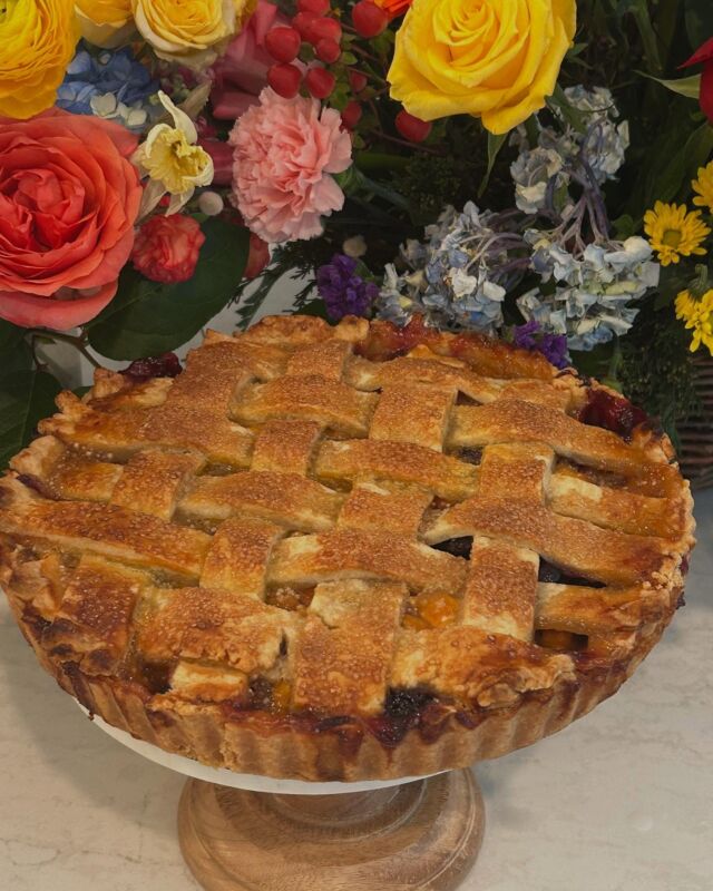 Happy Pi day!  #piday #peachblueberrypie #awomancooks